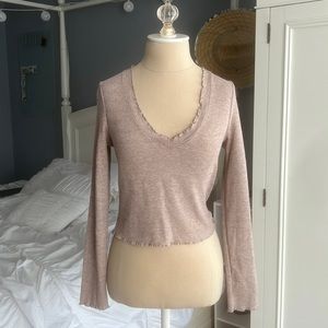 Muted pink v-cut long sleeve shirt
